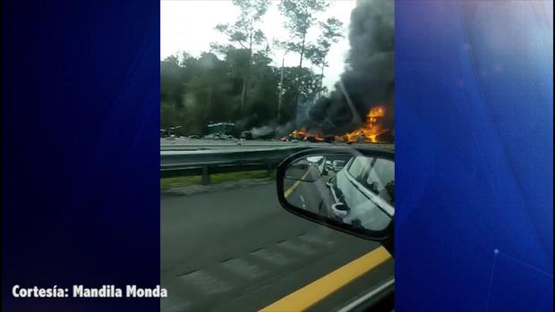 [TLMD - Tampa] Reportan múltiples muertes en un choque en la I-75