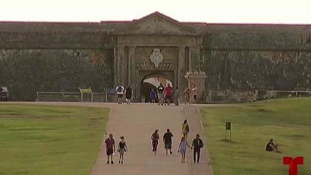 Cierre de gobierno federal afecta importantes atracciones turísticas