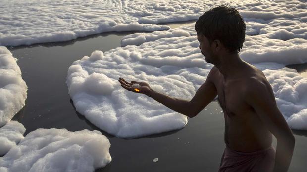 [TLMD - MIA] Misterioso fenómeno: la "nieve" que trae un peligro invisible