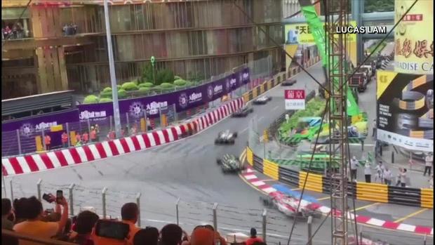 [TLMD - LV] Captan en video brutal accidente en auto de carreras