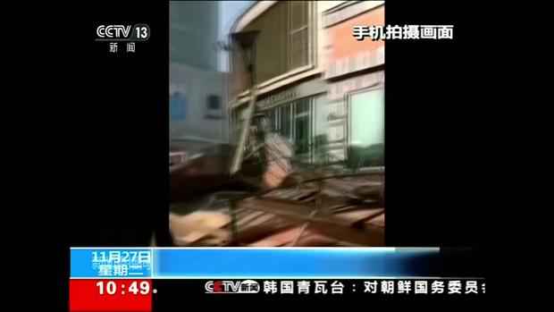 [TLMD - LV] Publicidad aplasta a varios peatones en China