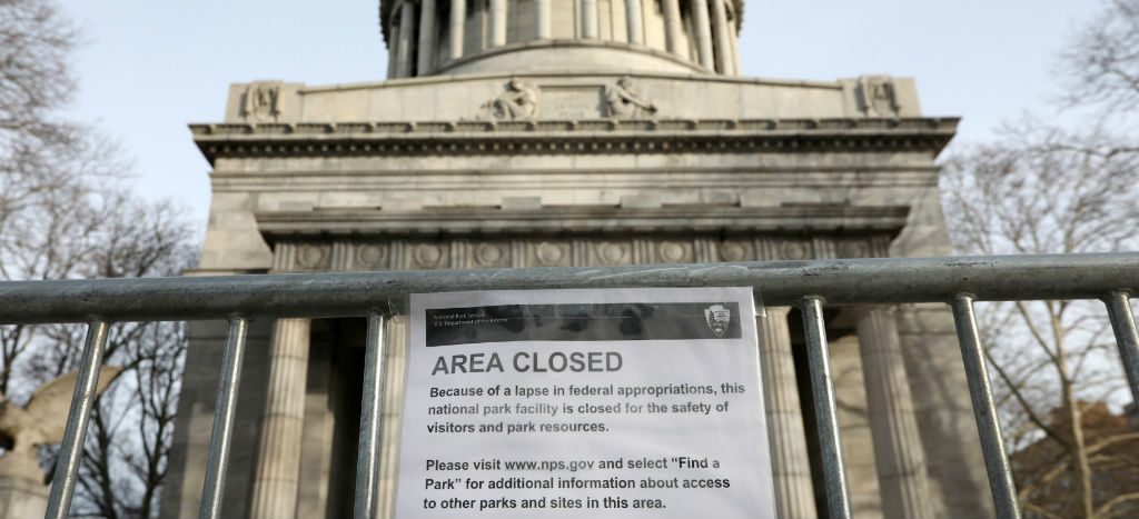 Gobierno de EU inicia tercera semana de cierre parcial