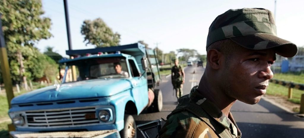 Gobierno venezolano tortura militares y civiles; los acusa de ‘conspirar’ contra Maduro: HRW