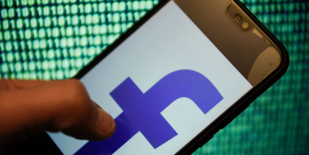 Hay una gran cantidad de aplicaciones populares que envían tus datos a Facebook