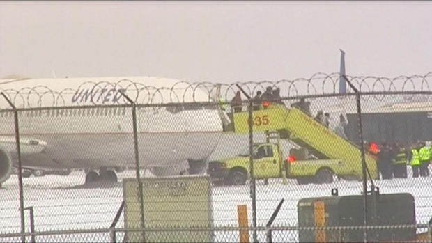 [TLMD - NATL] Aterrador: avión se desliza en la pista con 129 pasajeros