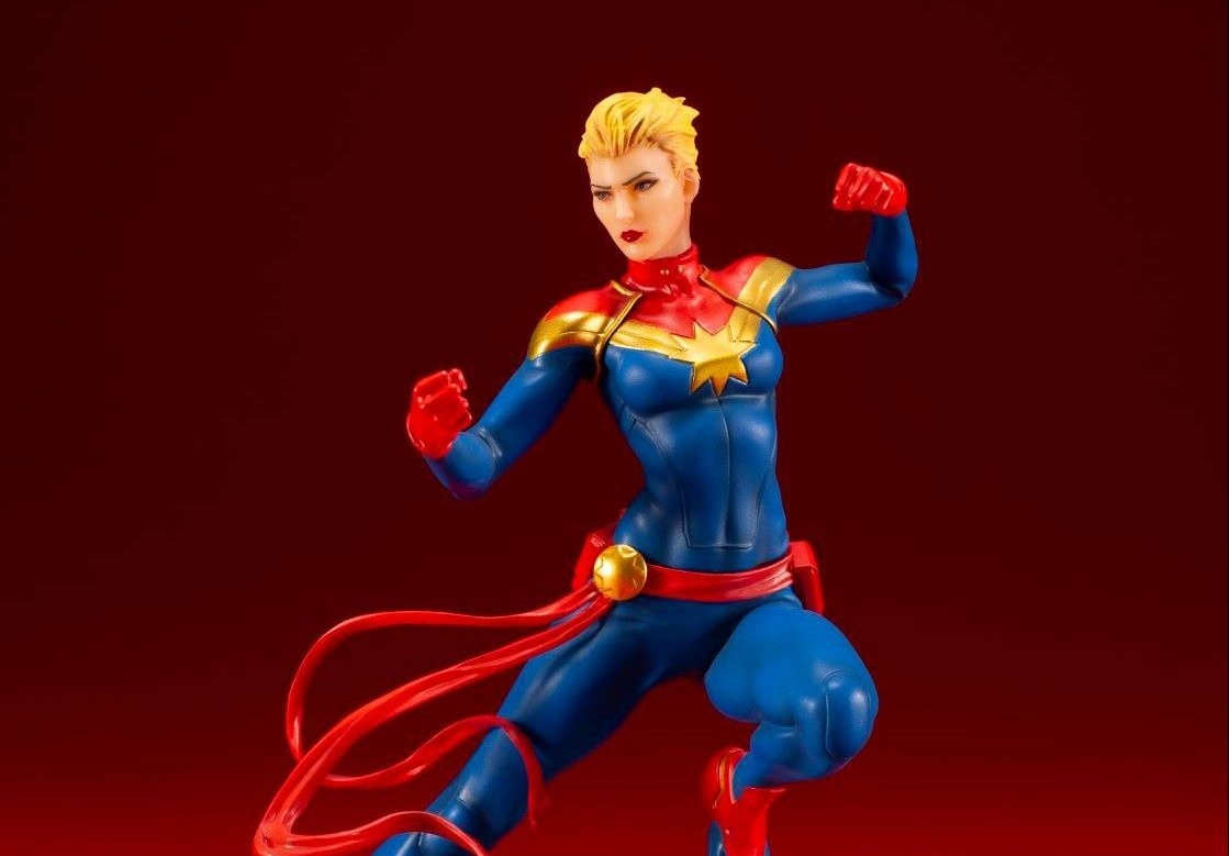 Capitán-Marvel-Estatua-Vengadores-Set-Kotobukiya-01
