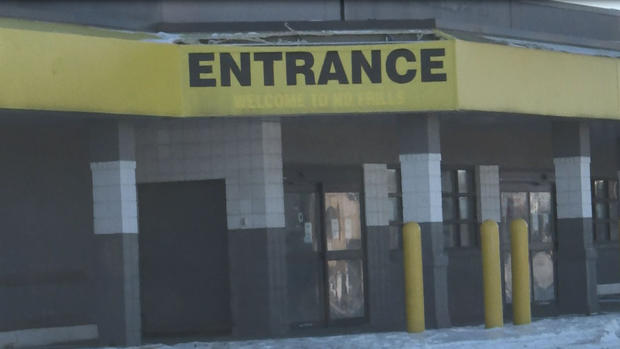 Macabro hallazgo: cuerpo momificado en supermercado abandonado