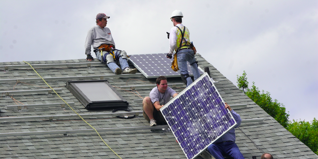 Se acerca la revolución solar, pero se está saltando sobre las comunidades de color