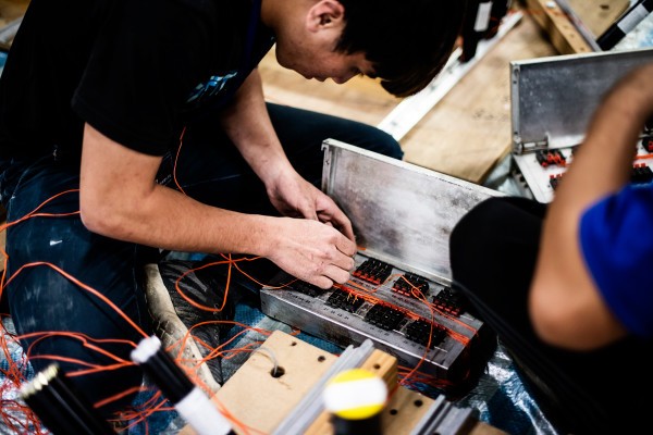 Una mirada al interior del espectáculo de fuegos artificiales de la víspera del Año Nuevo de Taipei 101 cuando se pone verde