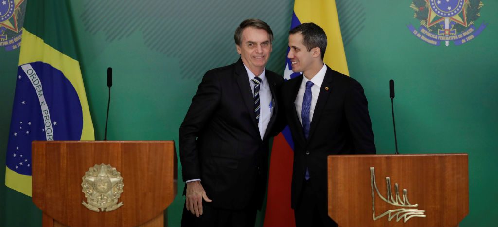 “No escatimaremos esfuerzos para reinstaurar la democracia en Venezuela”: Bolsonaro tras reunirse con Guaidó