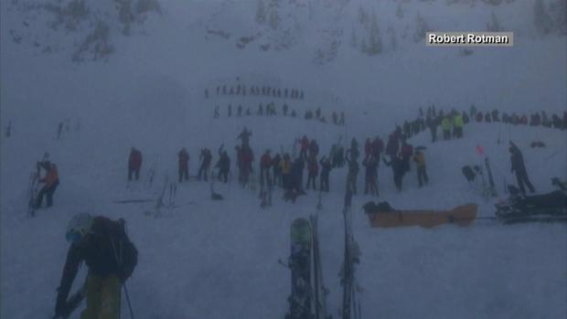 [TLMD - LV] Quedan sepultados bajo avalancha de nieve