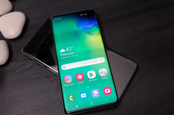 El Samsung Galaxy S10 puede cargar otros teléfonos de forma inalámbrica