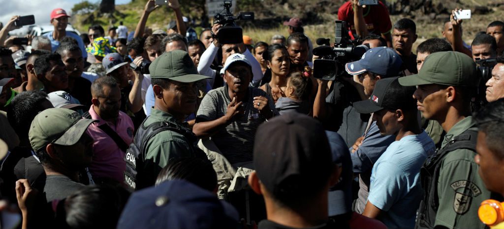 2 muertos y más de 12 heridos deja ataque de militares venezolanos en la frontera de Brasil