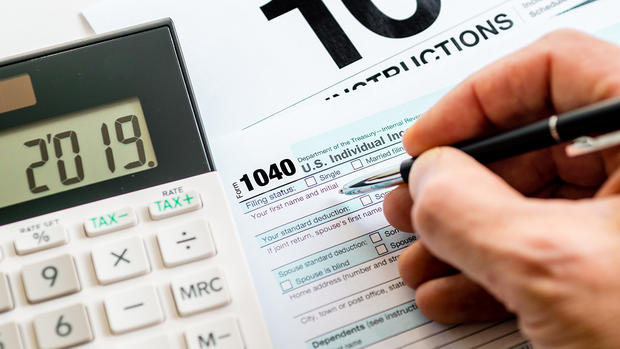 Cómo declarar tus impuestos si no tienes permiso de trabajo y eres indocumentado