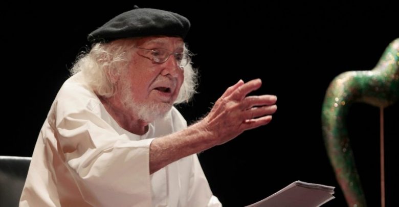 En estado crítico, el poeta nicaragüense Ernesto Cardenal permanece en el hospital