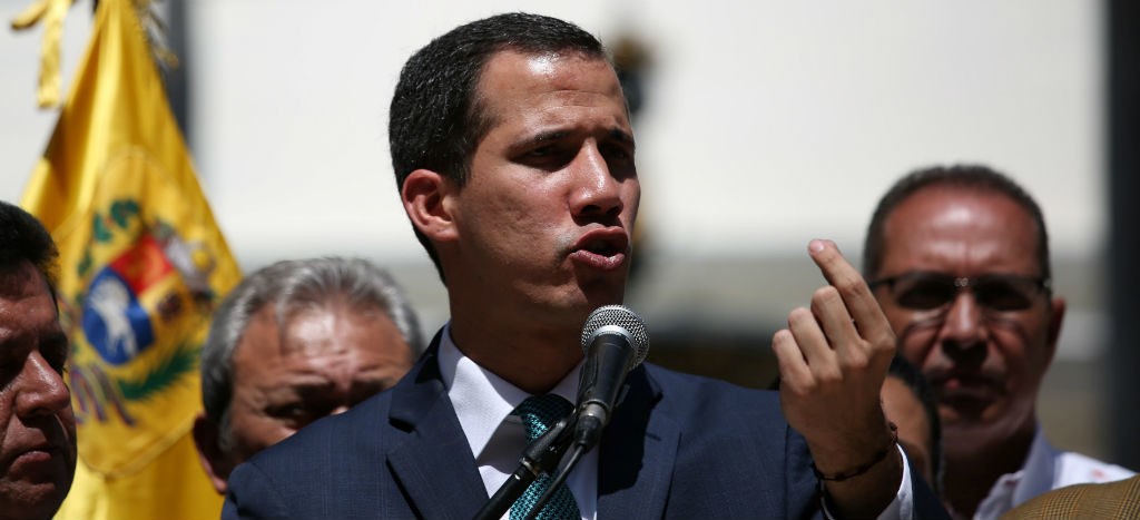 Guaidó llama al ejército a permitir el ingreso de ayuda humanitaria a Venezuela
