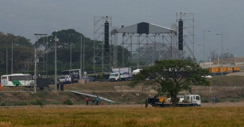 Maduro y Guaidó anuncian conciertos en la frontera en medio de la pugna por “ayuda humanitaria”