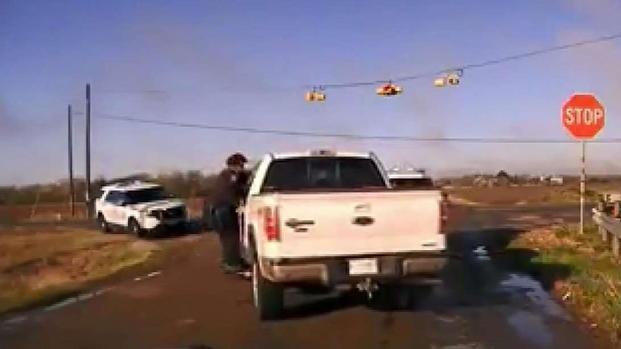 [TLMD - McAllen] Buscan a acusado de arrollar a oficial y huir del lugar