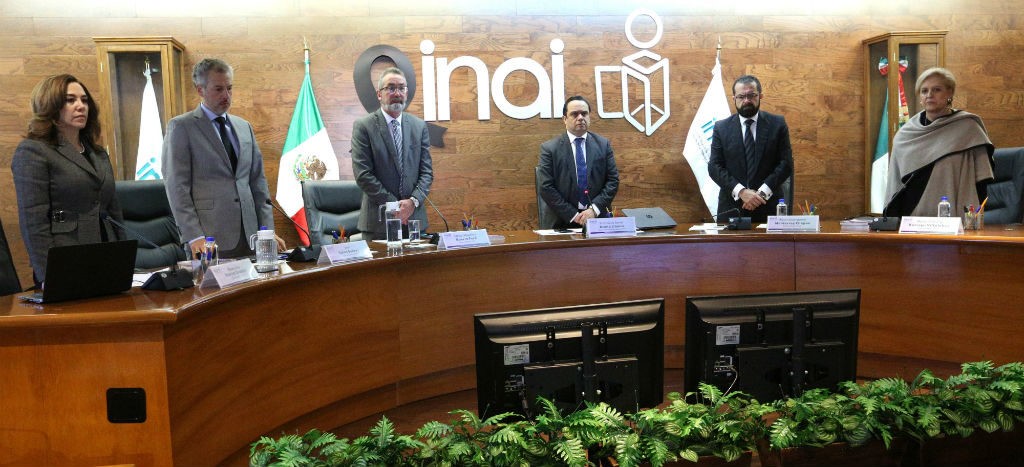 …Y también comisionados del INAI piden audiencia a AMLO