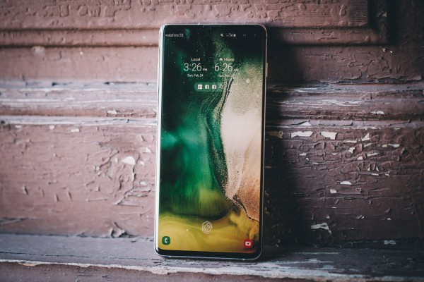 Galaxy S10 se lleva la corona "mejor pantalla de smartphone"