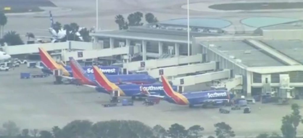 Boeing 737 Max, sin pasajeros, aterriza de emergencia en aeropuerto de Orlando