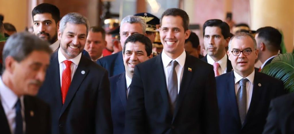 Guaidó afirma que “a más tardar el lunes” regresa a Venezuela; si es detenido, Grupo de Lima presionará a Maduro: canciller peruano