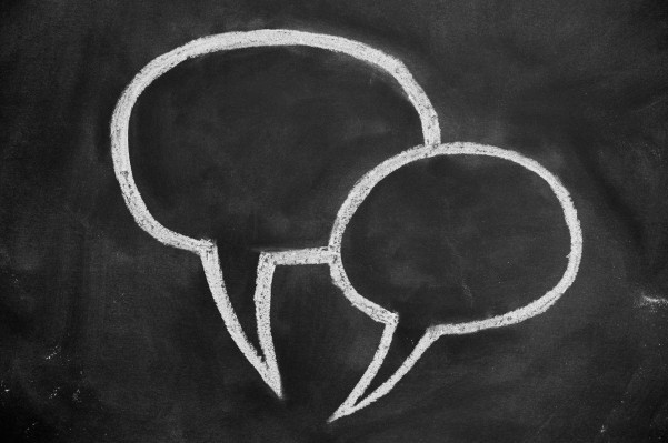 La agencia creativa Virtue introduce Q Q sin género para desafiar los sesgos en la tecnología