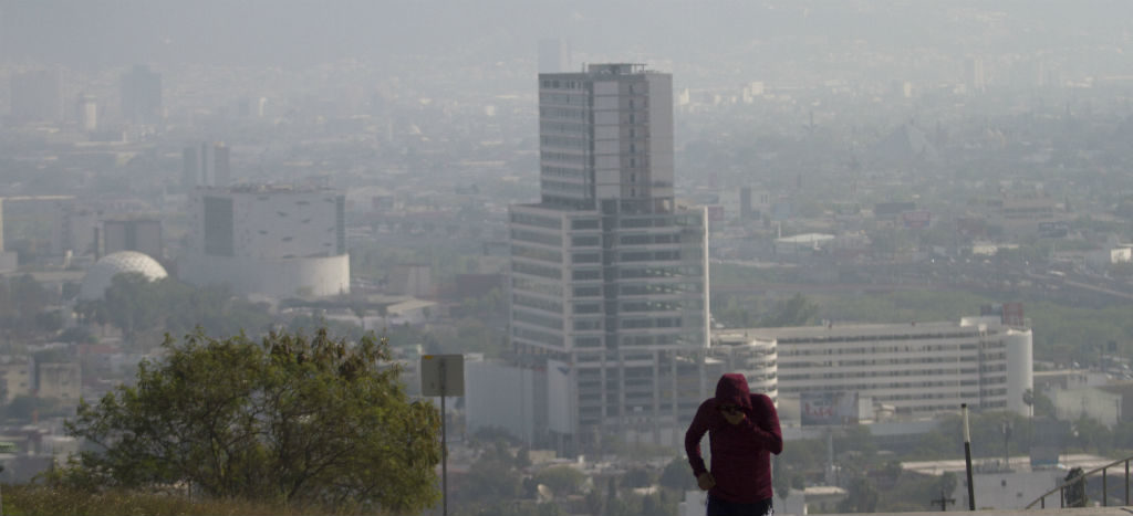 Mala condición del aire mata a más personas que el tabaquismo: estudio