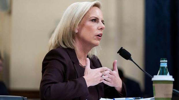 Nielsen insiste en que hay una “crisis” en la frontera