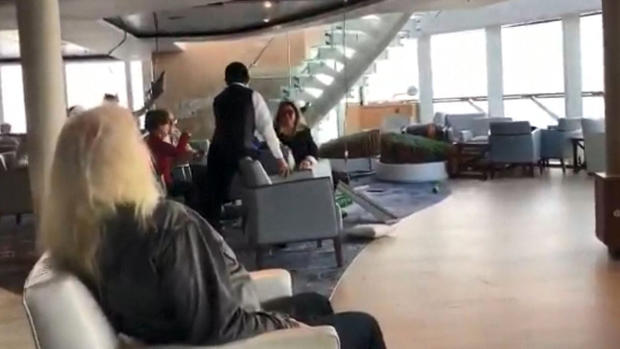 [TLMD - LV] Video: crucero se sacude violentamente y adentro se mueve todo