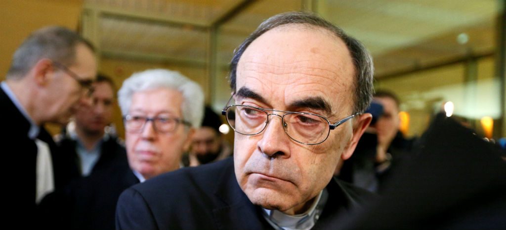 Por encubrir abusos sexuales, cardenal francés renunciará