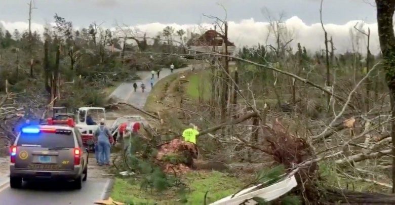 Tornados en Alabama dejan al menos 23 personas muertas