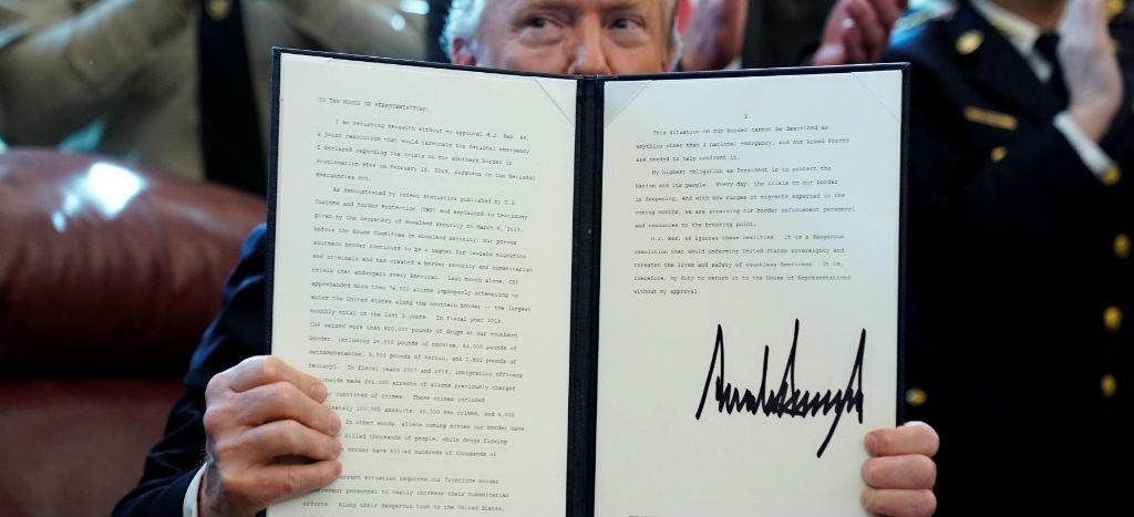 Trump recurre por primera vez al veto para rechazar resolución que frena su “emergencia nacional”