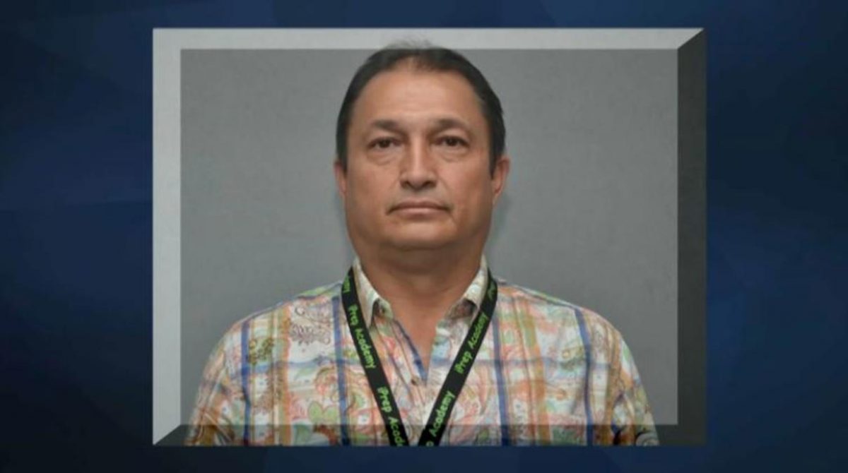 [TLMD - MIA] Maestro de Miami Dade arrestado por tocar a varias estudiantes