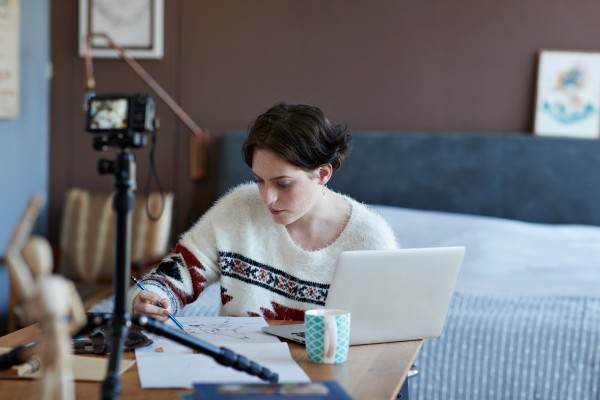 El rival alemán de LinkedIn Xing está cambiando de nombre a medida que "New Work" adquiere la plataforma de reclutamiento Honeypot por hasta $ 64 millones.