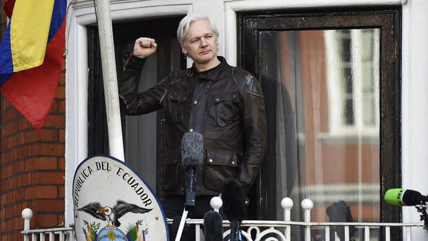 [TLMD - LV] Detienen a Julian Assange en Londres