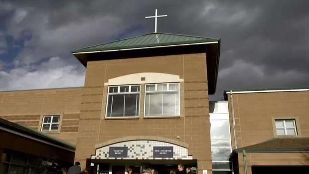 [TLMD - Denver] Recuerdan a las víctimas de masacre de Columbine con un servicio religioso