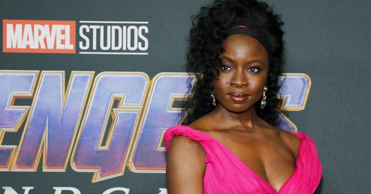 alfombra morada danai-gurira