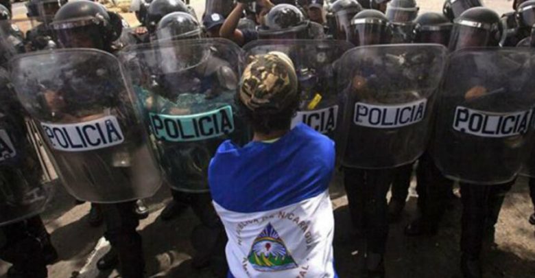 Busca policía nicaragüense frenar marcha “Todos somos abril” | Videos