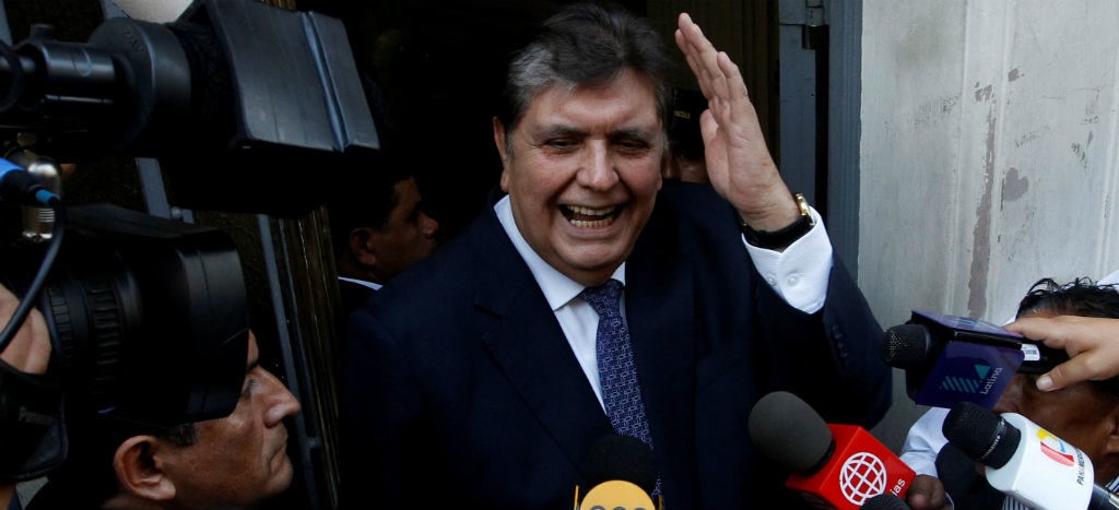 Detención de Alan García, en cumplimiento de un mandato judicial: fiscales; rechazan que se les investigue