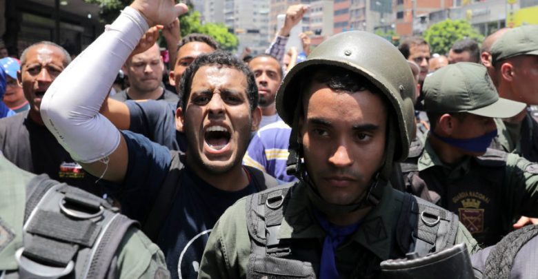 EU apoya “por completo” a Guaidó y la UE pide una solución pacífica a la crisis venezolana