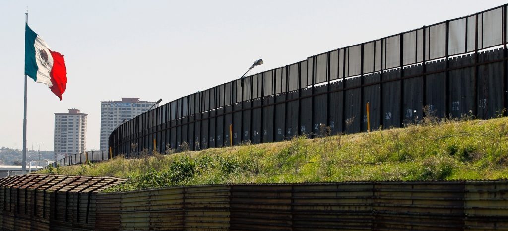 En medio de amenazas de Trump, EU casi duplicó el programa de visas temporales: WP