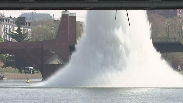 Dramático video: explotan bomba de la 2da Guerra Mundial