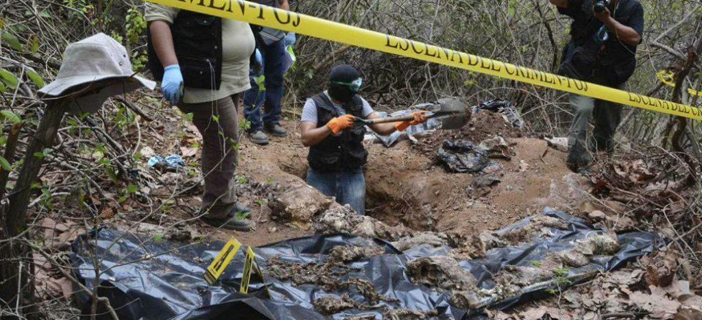 Halla Fiscalía dos fosas clandestinas en Xalisco, Nayarit