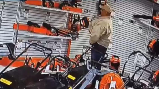 [TLMD - LV] Se mete motosierra en los pantalones y huye sin pagar