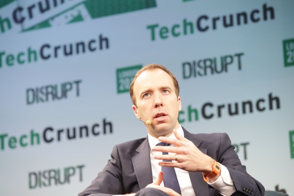 Las empresas de medios sociales acuerdan trabajar con organizaciones benéficas del Reino Unido para establecer límites de daños en línea