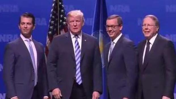 Trump habla ante defensores del acceso a las armas