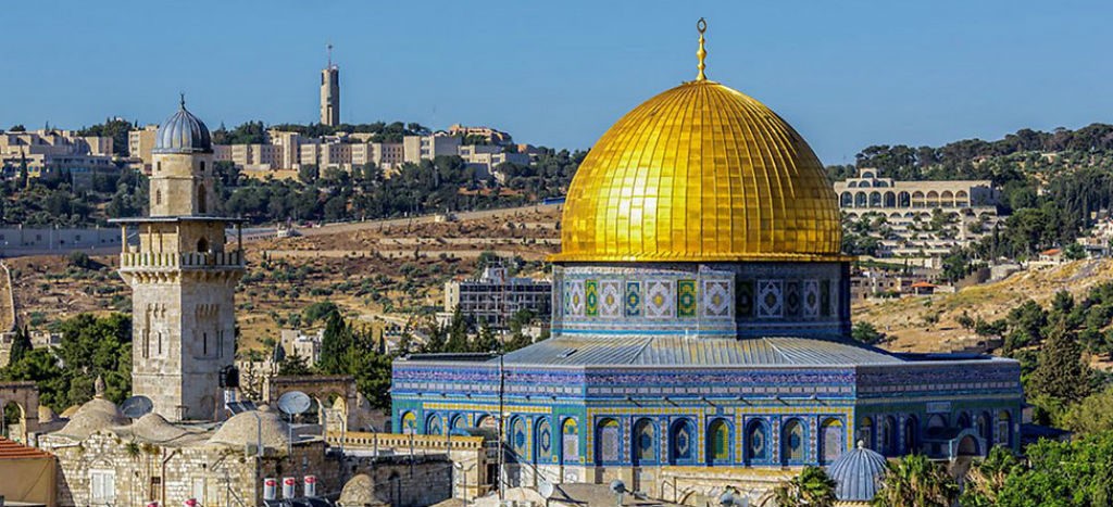 Mientras Notre Dame ardía, la mezquita de Al-Aqsa se incendia en Jerusalén | Videos