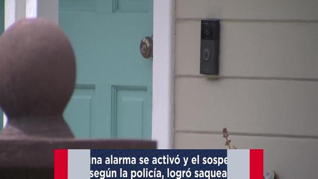 Policía: chofer lleva pasajero a aeropuerto y regresa para robarle