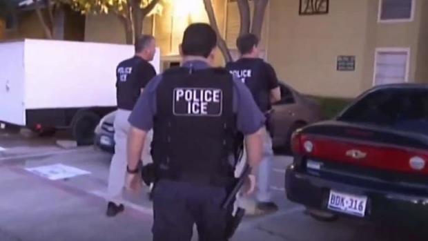 ¿Qué hacer si ICE llega a su puerta?